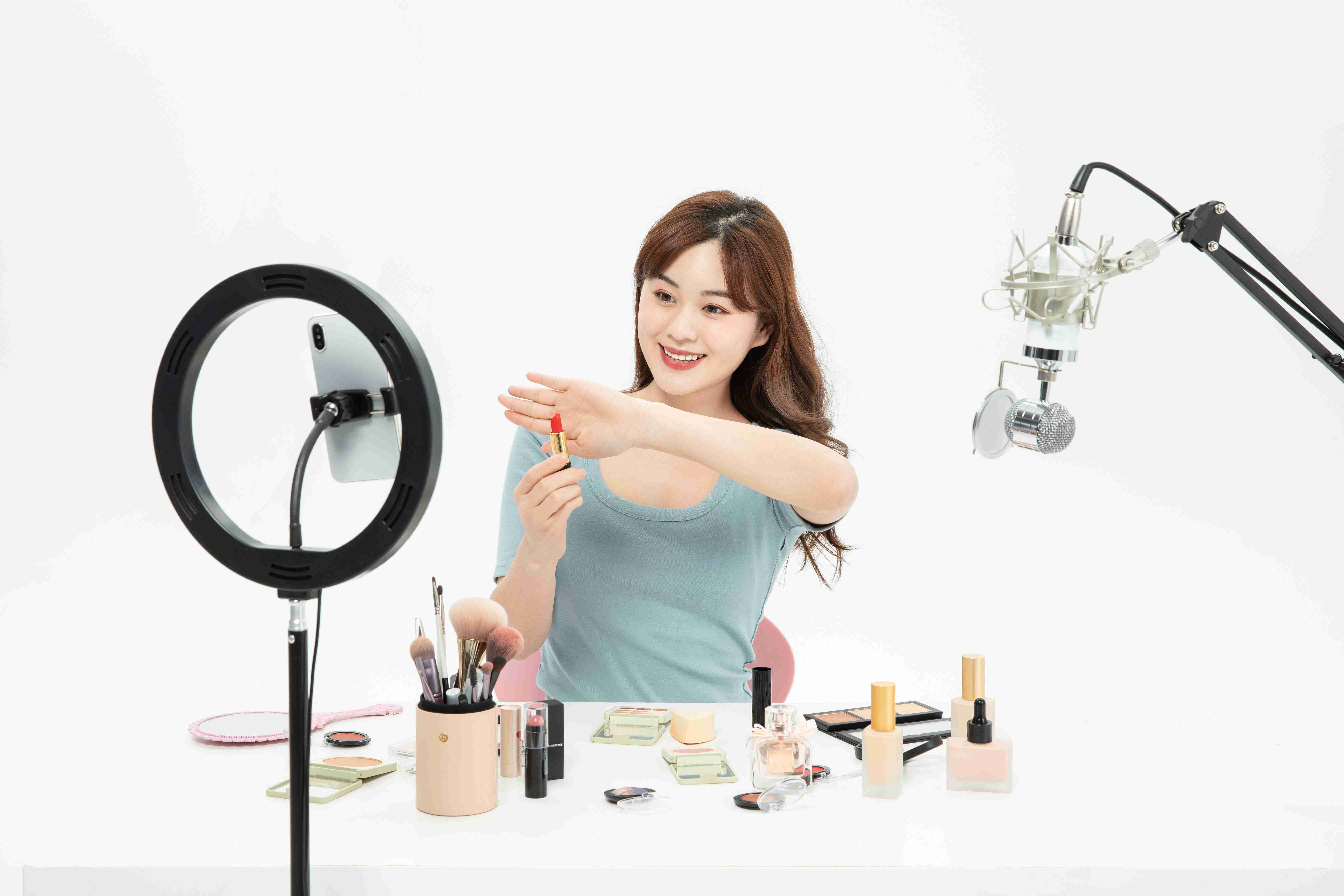 积云教育短视频课程：教你如何在电商直播热潮中带货出圈